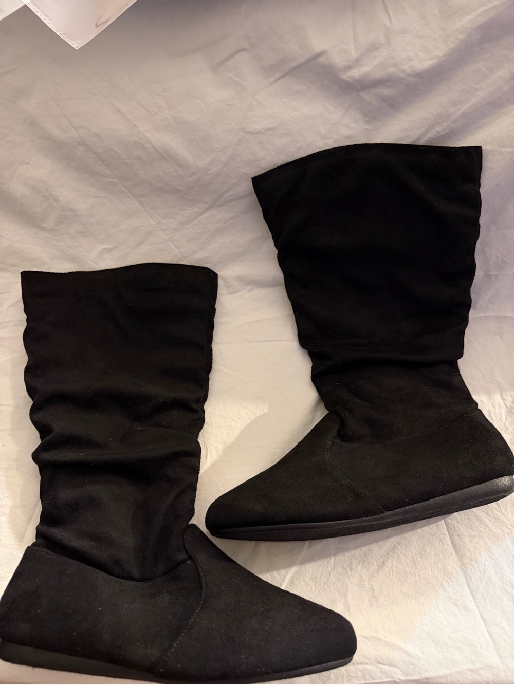 #427 Forever 21 Black Mid-Calf Slouchy Heeled Boots